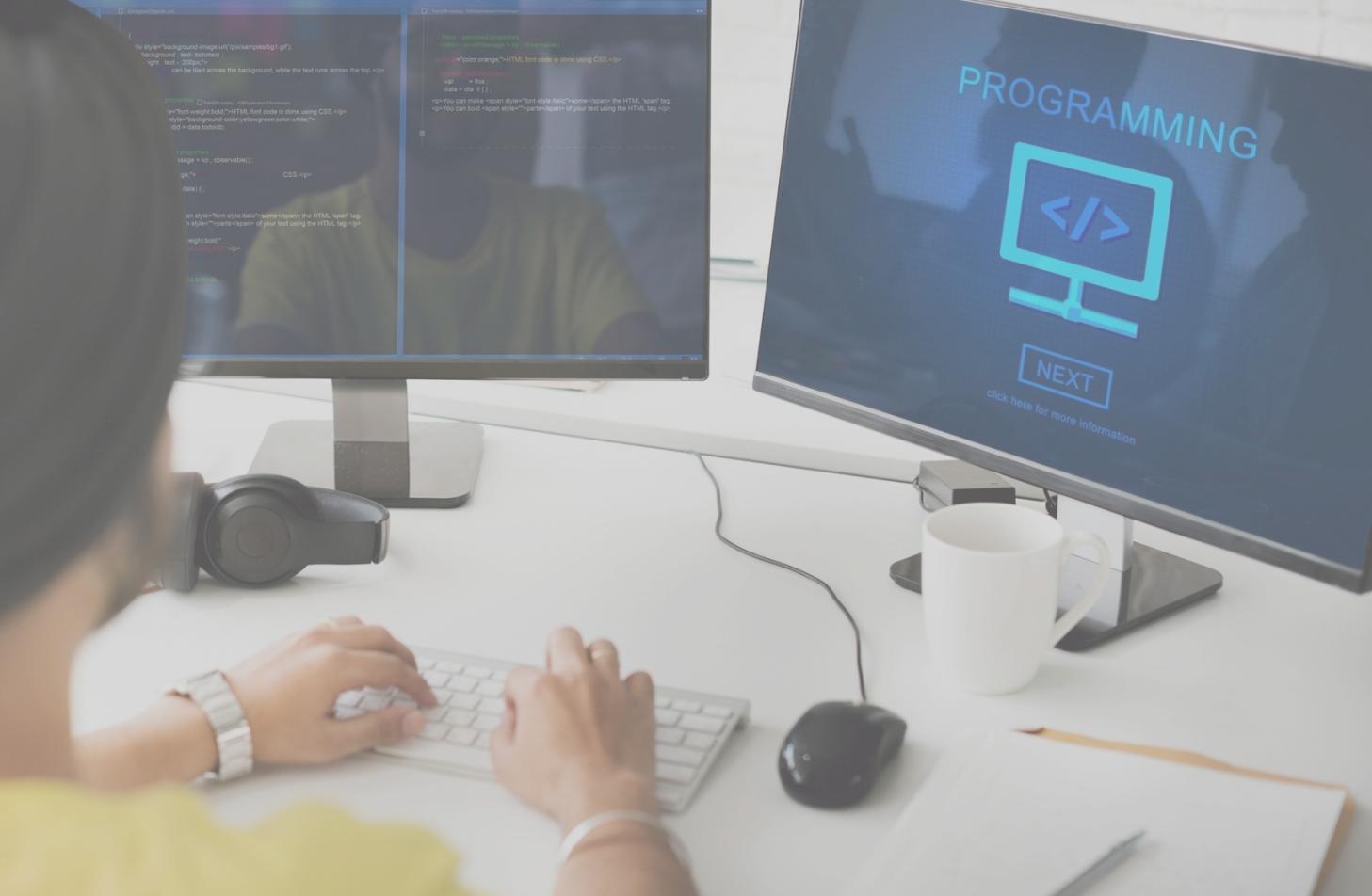 Zespół Pijenuu podczas pracy nad systemem automatyzacji faktur